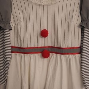 Women Pennywise costume